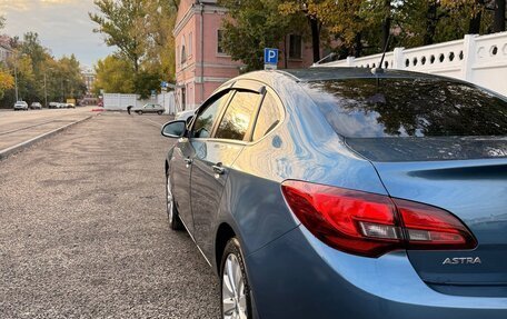 Opel Astra J, 2013 год, 690 000 рублей, 5 фотография