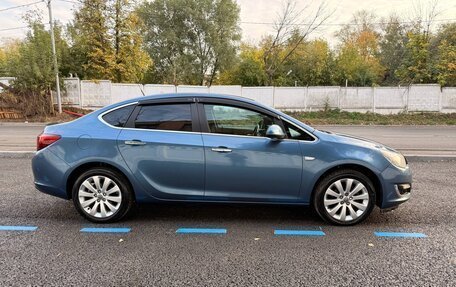 Opel Astra J, 2013 год, 690 000 рублей, 9 фотография