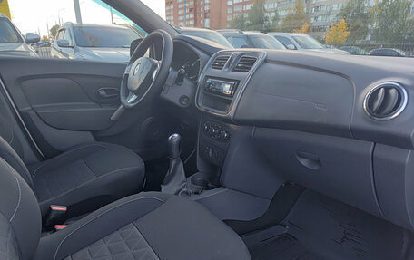 Renault Sandero II рестайлинг, 2016 год, 875 000 рублей, 13 фотография