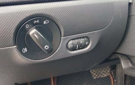 Volkswagen Jetta VI, 2013 год, 860 000 рублей, 2 фотография