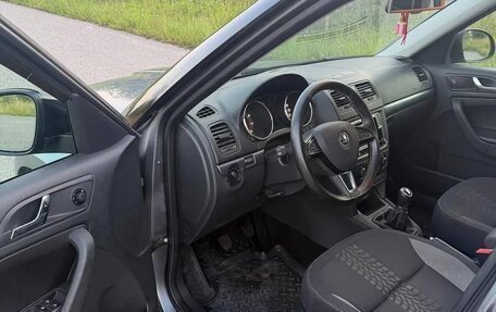 Skoda Yeti I рестайлинг, 2015 год, 908 000 рублей, 15 фотография