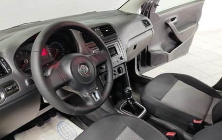 Volkswagen Polo VI (EU Market), 2013 год, 860 000 рублей, 19 фотография
