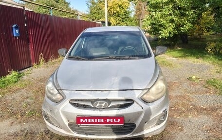 Hyundai Solaris II рестайлинг, 2011 год, 475 000 рублей, 1 фотография
