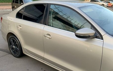 Volkswagen Jetta VI, 2013 год, 599 000 рублей, 3 фотография
