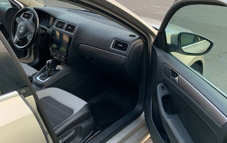 Volkswagen Jetta VI, 2013 год, 599 000 рублей, 11 фотография