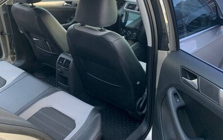 Volkswagen Jetta VI, 2013 год, 599 000 рублей, 13 фотография