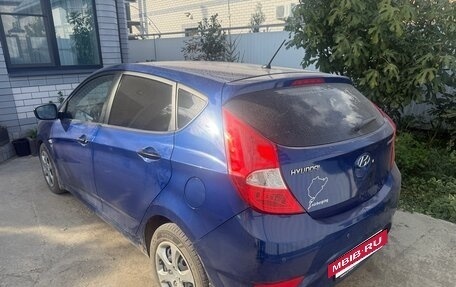 Hyundai Solaris II рестайлинг, 2012 год, 750 000 рублей, 4 фотография