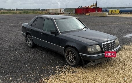 Mercedes-Benz E-Класс, 1995 год, 300 000 рублей, 3 фотография