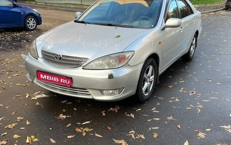 Toyota Camry V40, 2002 год, 730 000 рублей, 1 фотография