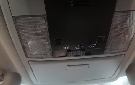 Toyota Land Cruiser Prado 150 рестайлинг 2, 2012 год, 2 650 000 рублей, 6 фотография