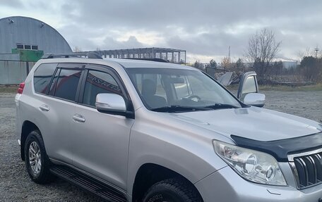 Toyota Land Cruiser Prado 150 рестайлинг 2, 2012 год, 2 650 000 рублей, 31 фотография