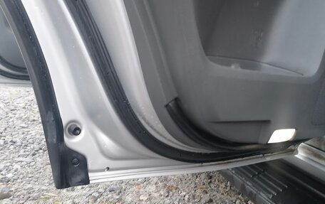 Toyota Land Cruiser Prado 150 рестайлинг 2, 2012 год, 2 650 000 рублей, 36 фотография