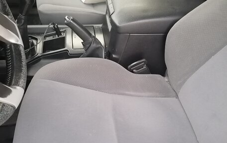 Toyota Land Cruiser Prado 150 рестайлинг 2, 2012 год, 2 650 000 рублей, 38 фотография
