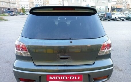 Mitsubishi Outlander III рестайлинг 3, 2003 год, 379 000 рублей, 3 фотография