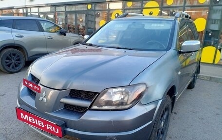 Mitsubishi Outlander III рестайлинг 3, 2003 год, 379 000 рублей, 2 фотография