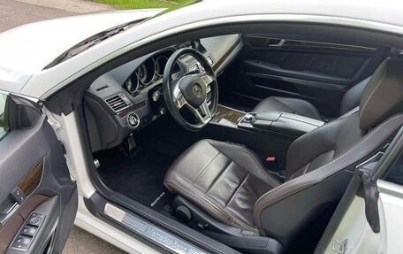 Mercedes-Benz E-Класс, 2014 год, 2 350 000 рублей, 7 фотография