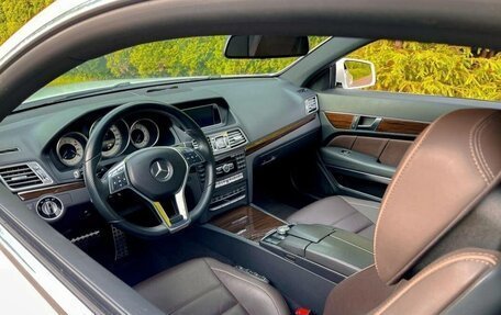 Mercedes-Benz E-Класс, 2014 год, 2 350 000 рублей, 8 фотография