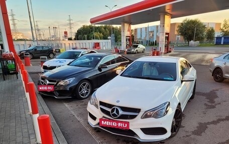 Mercedes-Benz E-Класс, 2014 год, 2 350 000 рублей, 10 фотография