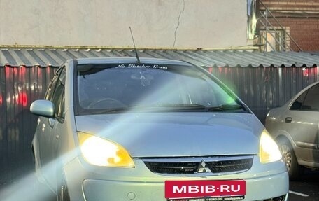 Mitsubishi Colt VI рестайлинг, 2004 год, 380 000 рублей, 2 фотография