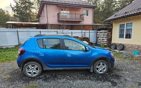 Renault Sandero II рестайлинг, 2017 год, 800 000 рублей, 2 фотография
