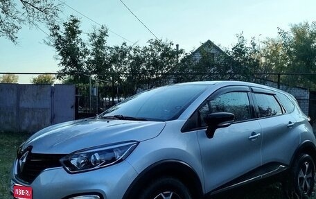 Renault Kaptur I рестайлинг, 2019 год, 1 300 000 рублей, 1 фотография
