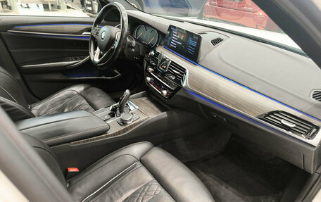 BMW 5 серия, 2018 год, 3 250 000 рублей, 11 фотография