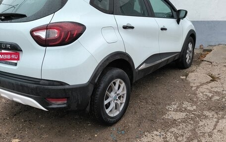 Renault Kaptur I рестайлинг, 2021 год, 1 400 000 рублей, 5 фотография