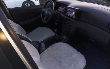 Toyota Corolla, 2004 год, 445 000 рублей, 3 фотография