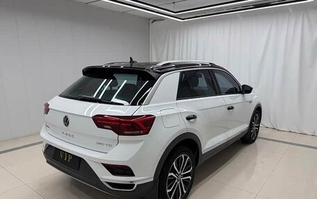 Volkswagen T-Roc I, 2022 год, 1 650 000 рублей, 6 фотография