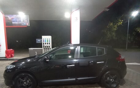 Renault Megane III, 2012 год, 600 000 рублей, 2 фотография