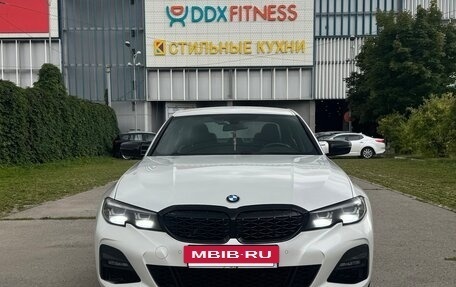 BMW 3 серия, 2019 год, 2 900 000 рублей, 2 фотография