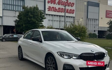 BMW 3 серия, 2019 год, 2 900 000 рублей, 3 фотография