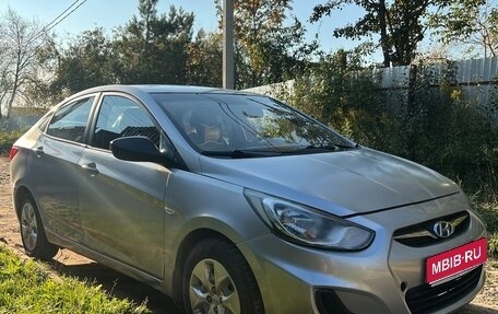 Hyundai Solaris II рестайлинг, 2013 год, 550 000 рублей, 1 фотография