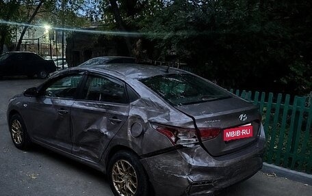 Hyundai Solaris II рестайлинг, 2018 год, 500 000 рублей, 1 фотография