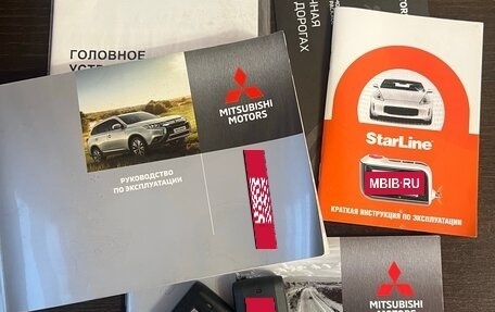 Mitsubishi Outlander III рестайлинг 3, 2021 год, 1 980 000 рублей, 17 фотография