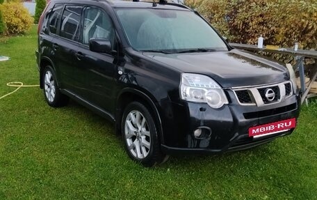 Nissan X-Trail, 2011 год, 800 000 рублей, 2 фотография