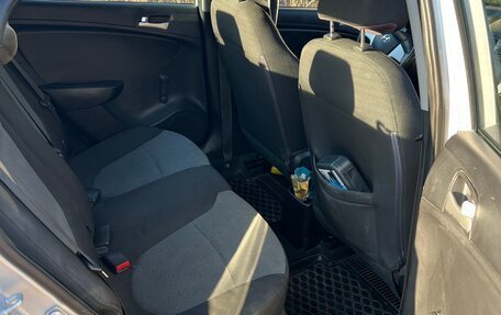 Hyundai Solaris II рестайлинг, 2013 год, 550 000 рублей, 14 фотография