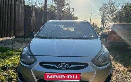 Hyundai Solaris II рестайлинг, 2013 год, 550 000 рублей, 4 фотография