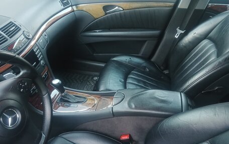 Mercedes-Benz E-Класс, 2004 год, 520 000 рублей, 9 фотография