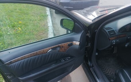 Mercedes-Benz E-Класс, 2004 год, 520 000 рублей, 8 фотография