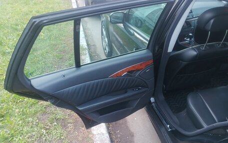 Mercedes-Benz E-Класс, 2004 год, 520 000 рублей, 11 фотография