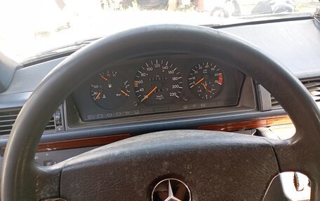Mercedes-Benz E-Класс, 1992 год, 2 700 000 рублей, 6 фотография