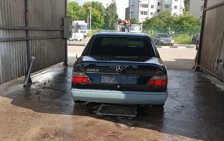 Mercedes-Benz E-Класс, 1992 год, 2 700 000 рублей, 8 фотография