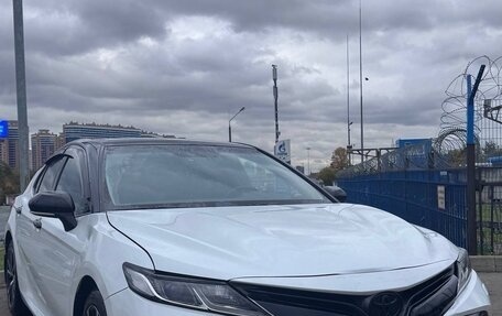 Toyota Camry, 2018 год, 2 650 000 рублей, 5 фотография