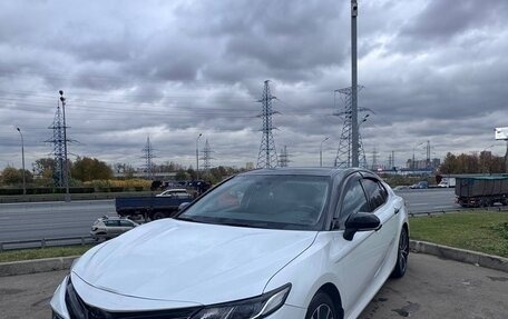 Toyota Camry, 2018 год, 2 650 000 рублей, 4 фотография