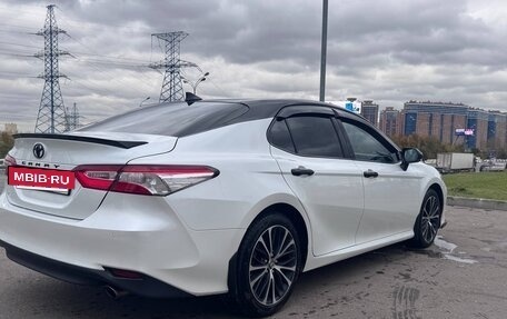 Toyota Camry, 2018 год, 2 650 000 рублей, 2 фотография