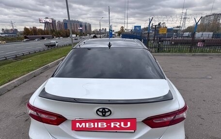 Toyota Camry, 2018 год, 2 650 000 рублей, 3 фотография