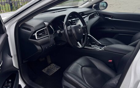 Toyota Camry, 2018 год, 2 650 000 рублей, 8 фотография