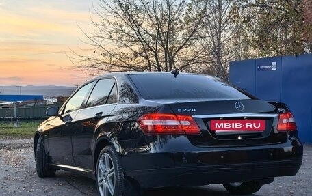 Mercedes-Benz E-Класс, 2012 год, 1 870 000 рублей, 2 фотография