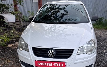 Volkswagen Polo IV рестайлинг, 2007 год, 275 000 рублей, 1 фотография